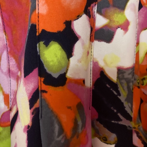 Vince Camuto Floral Fit and Flare Dress Sz 6 - Picture 4 of 5